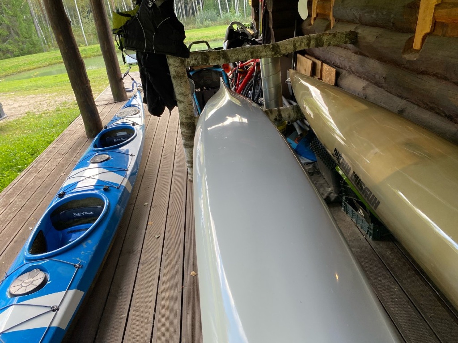Beltes wide touring kayak used — porch storage